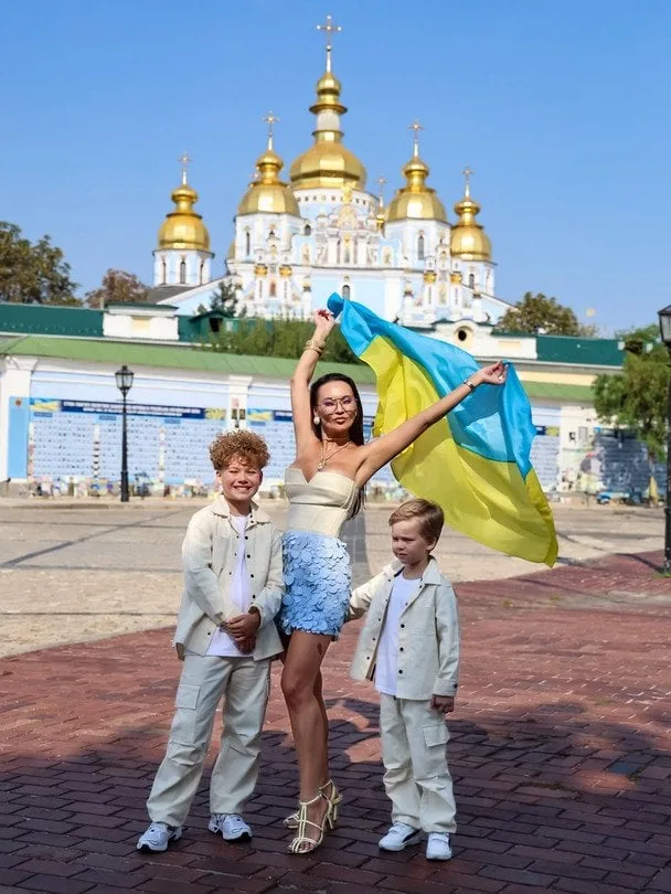 Цветущая мать: как организовать двойное торжество дня рождения и первого класса