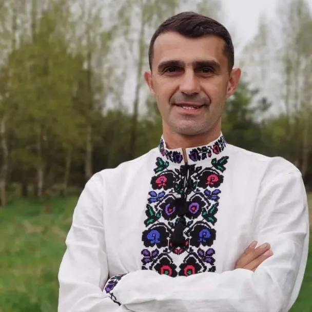 Тарас Стадницький святкує 18 років шлюбу: архівне фото з весілля
