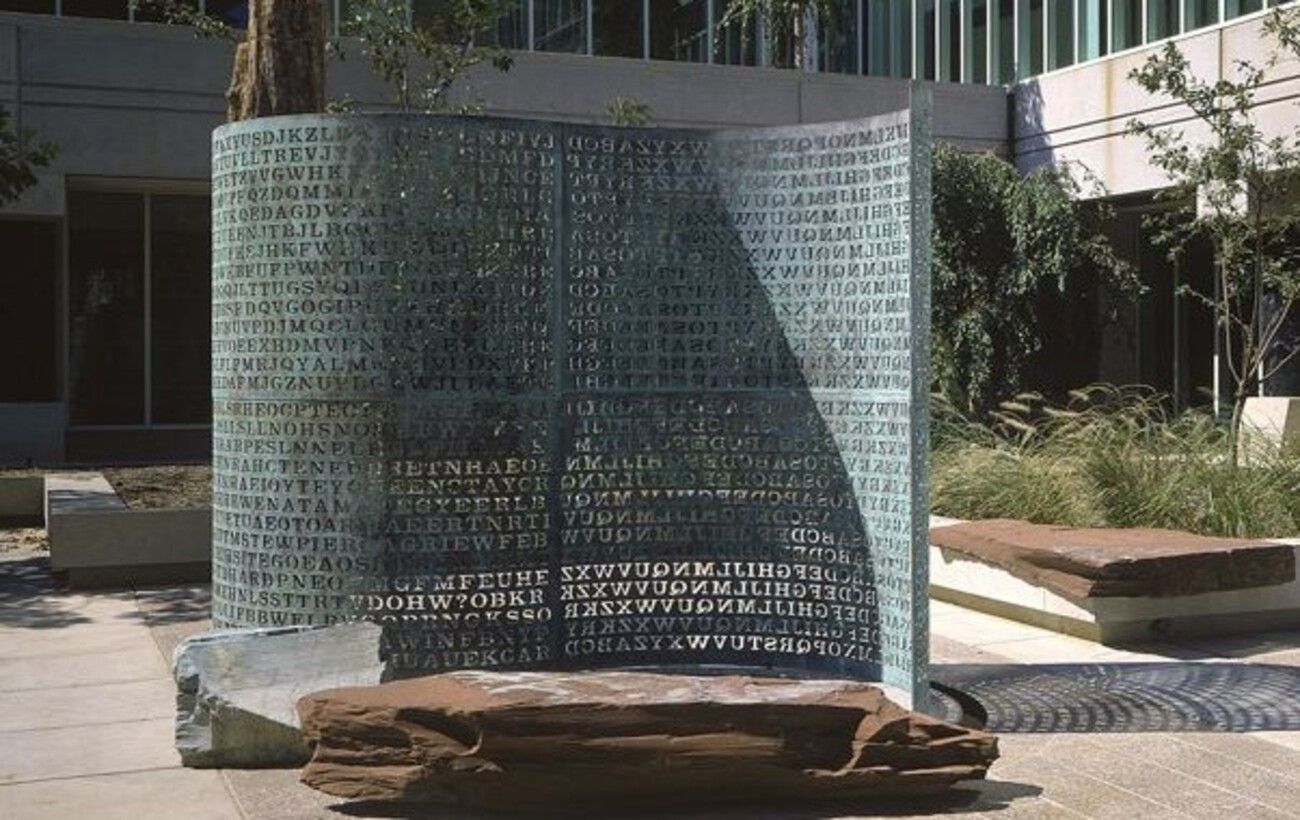 Легендарний код ЦРУ розкрито: як розгадали шифр Kryptos за 35 років