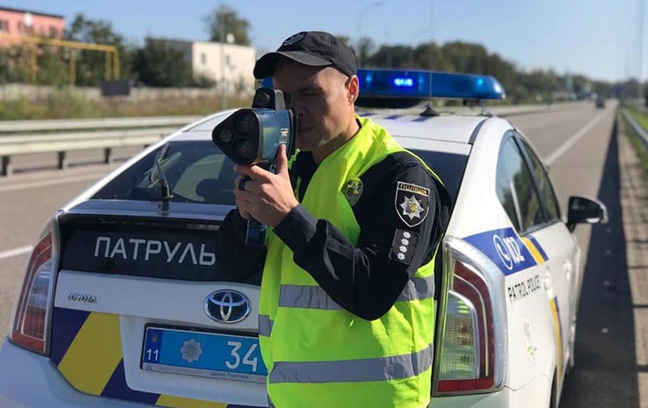 Нові штрафи для лихачів на дорогах: які суми запроваджує поліція